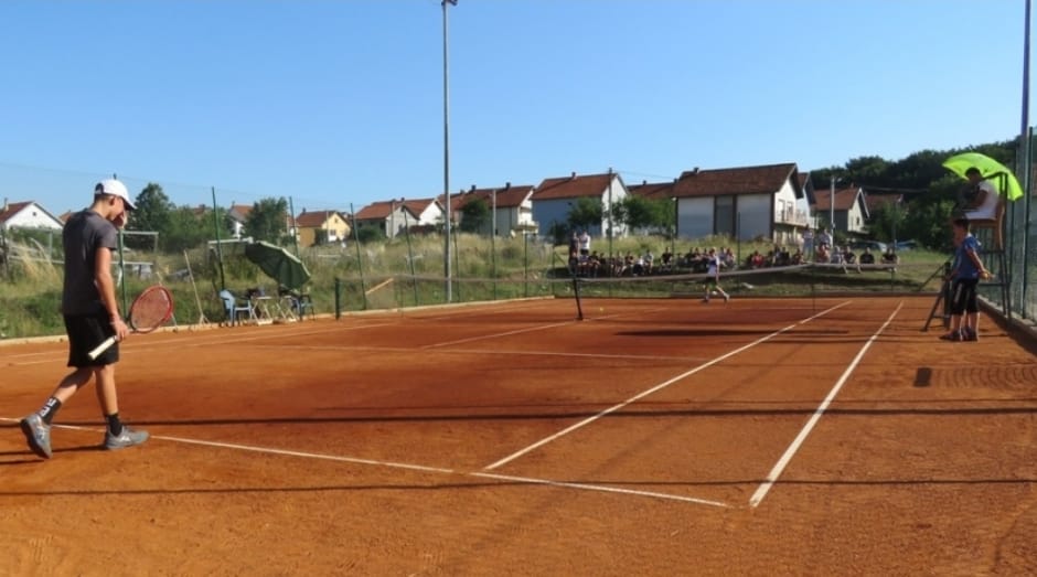Tenis na šljaci Nevesinjska olimpijada