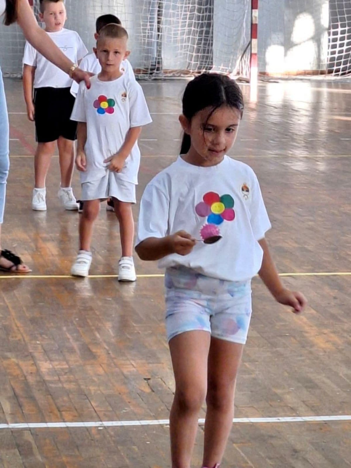 Trka sa jajetom u kašici Mala olimpijada